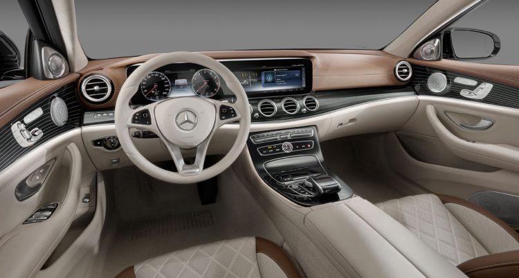 Mercedes E-Klasse Cockpit 2016 (2)