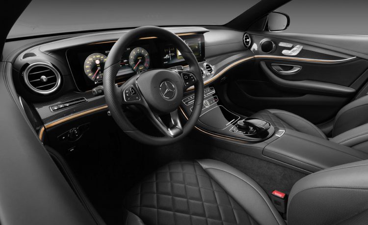 Mercedes E-Klasse Cockpit 2016 (4)