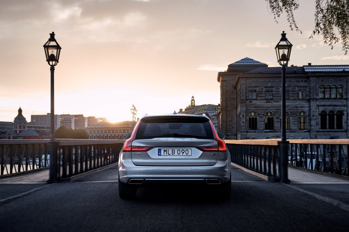Volvo-V90-2016-(22)