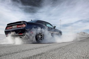 2015-Dodge-Challenger-SRT-17