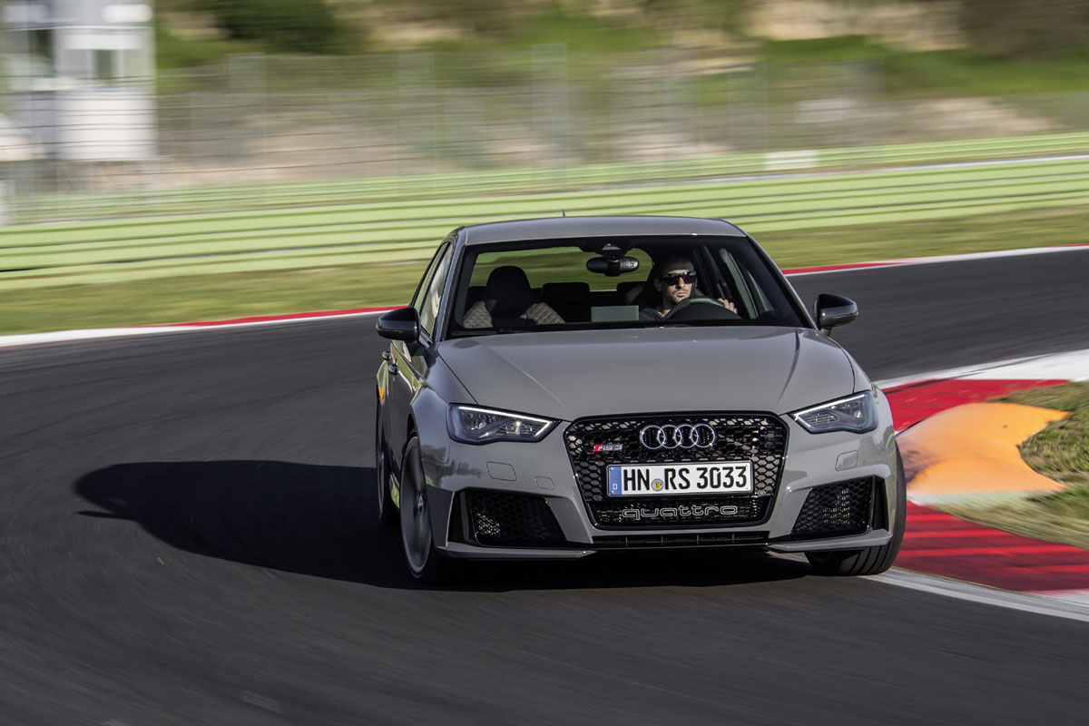 Audi RS3 Sportback 2015 (27)
