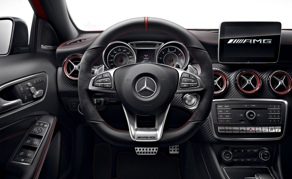 Mercedes A 45 AMG 2015 (17)