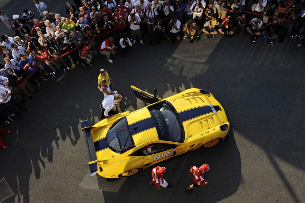 Video: Ferrari 599XX Evoluzione auf der Rennstrecke