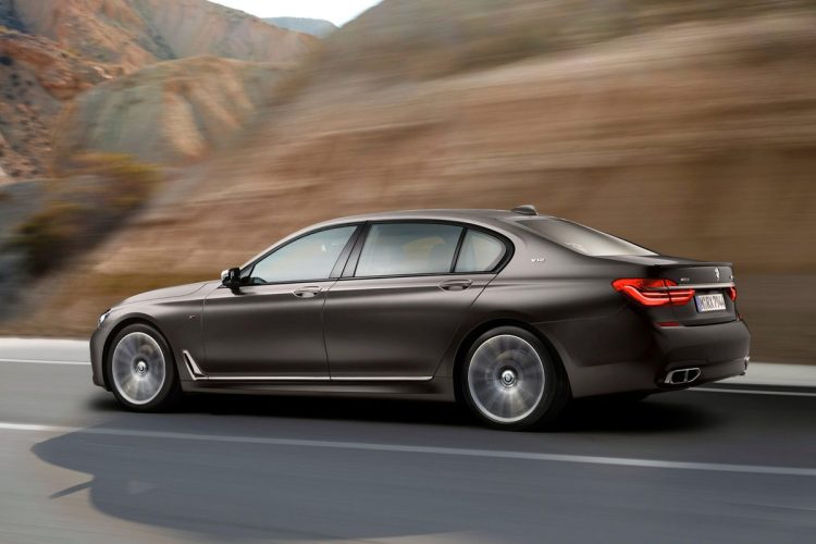 BMW-M760Li_xDrive-(16)