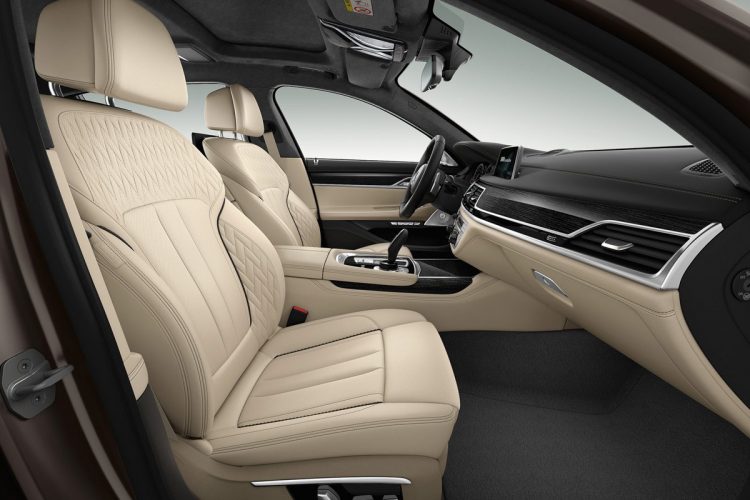 BMW-M760Li_xDrive-(26)