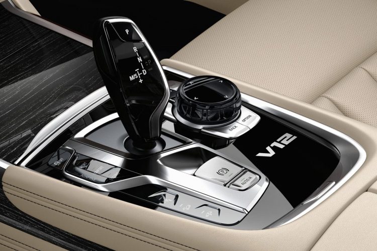 BMW-M760Li_xDrive-(29)