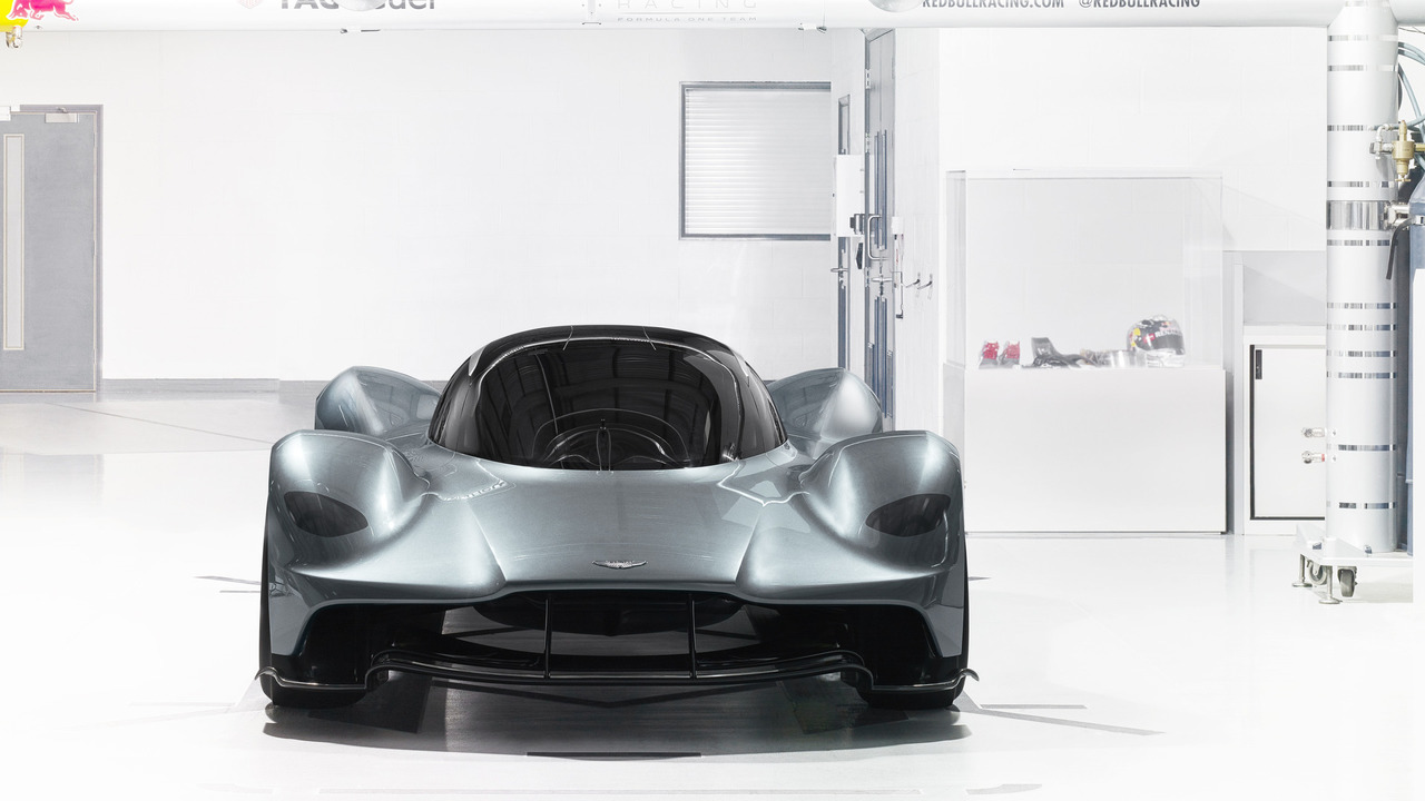aston-martin-red-bull-racing-am-rb-001(4)