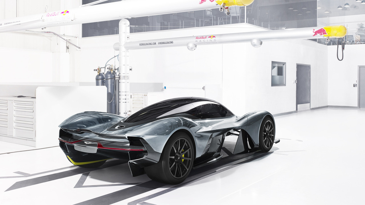 aston-martin-red-bull-racing-am-rb-001(7)