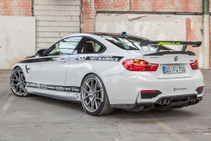 BMW M4 Carbonfiber Dynamics 2016