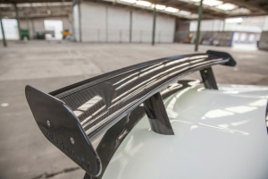 BMW M4 Carbonfiber Dynamics 2016