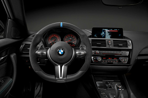 BMW M2 mit M Performance Parts 2016