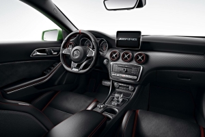 Mercedes A 45 AMG 2015