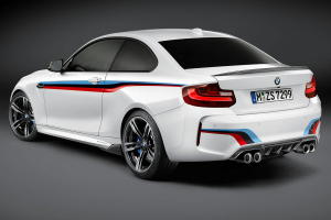 BMW M2 mit M Performance Parts 2016