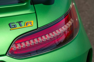 Mercedes-Benz-AMG_GT_R-(18)