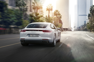 porsche-panamera-4-e-hybrid-3