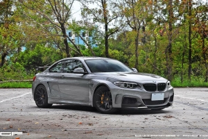 BMW M235i Manhart MH2 400 Widebody Japan