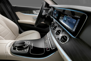 Mercedes E-Klasse W213 Cockpit 2016