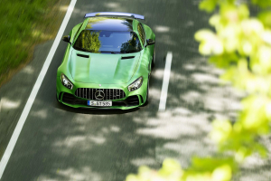 Mercedes-Benz-AMG_GT_R-(40)