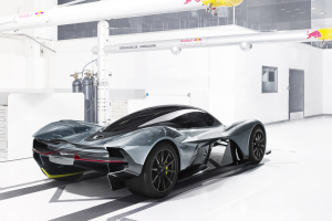 aston-martin-red-bull-racing-am-rb-001(7)