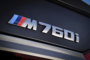 BMW M760 Li 7