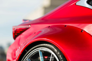Lexus RC-F: Bodykit Rocket Bunny, Felgen Vossen Wheels