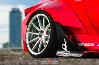 Lexus RC-F: Bodykit Rocket Bunny, Felgen Vossen Wheels
