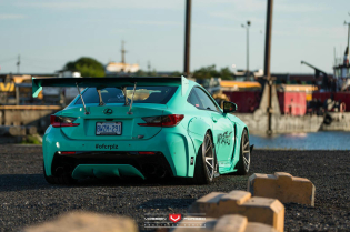 Lexus RC-F: Bodykit Rocket Bunny, Felgen Vossen Wheels