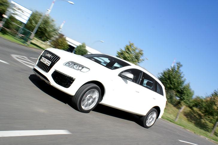 Audi Q7 V12 TDI Test (8) Audi Q7 V12 TDI Test (8)