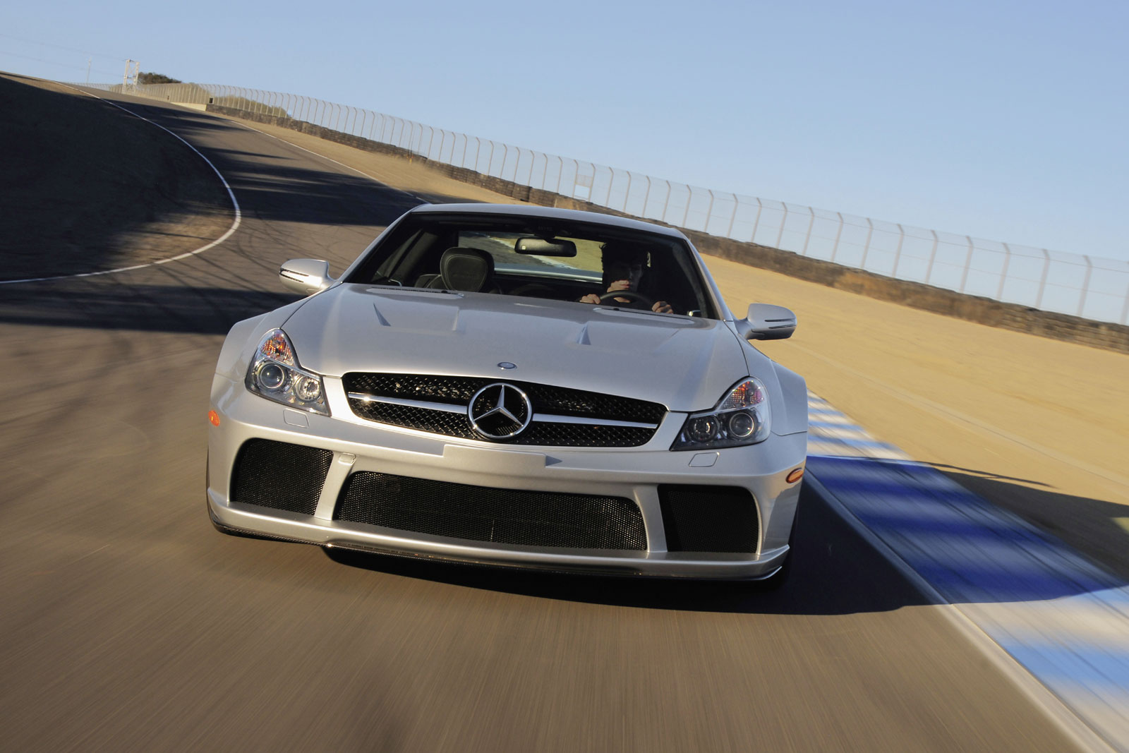 Mercedes SL65AMG Black Series (10)