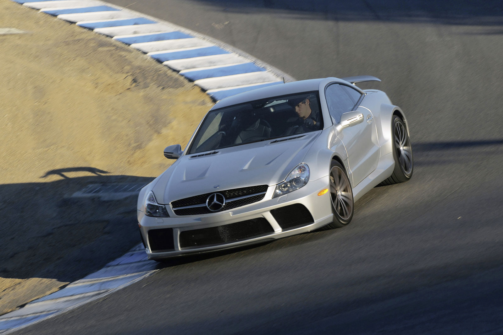 Mercedes SL65AMG Black Series (16) Mercedes SL65AMG Black Series (16)