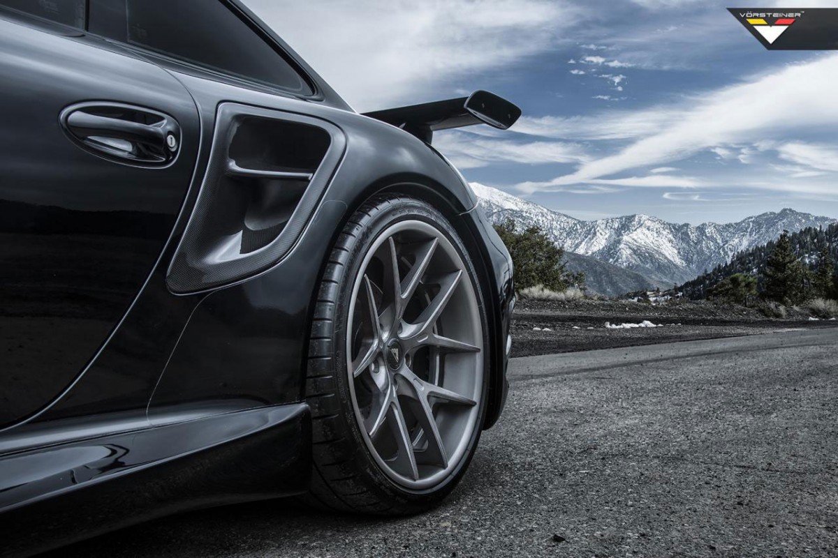 Porsche 911 Turbo 16