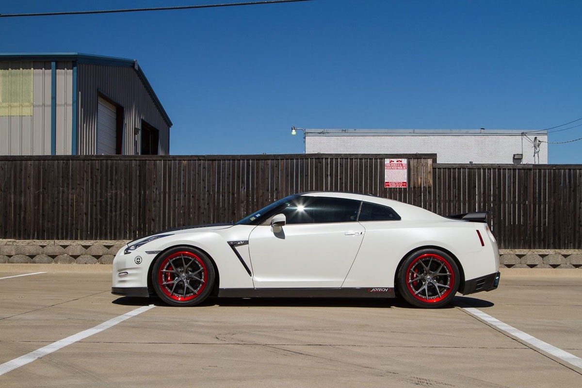 nissan gt r 161