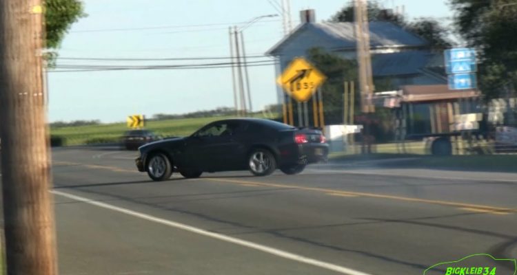 Video: Burnout-Fail im Ford Mustang