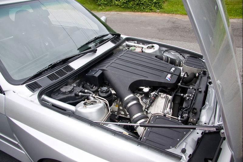 Freude am Fahren: BMW M3 E30 V10