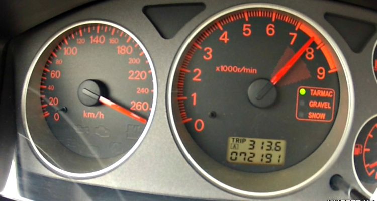 Video: Mitsubishi Evo IX mit 600 PS im Spurt auf 270 km/h