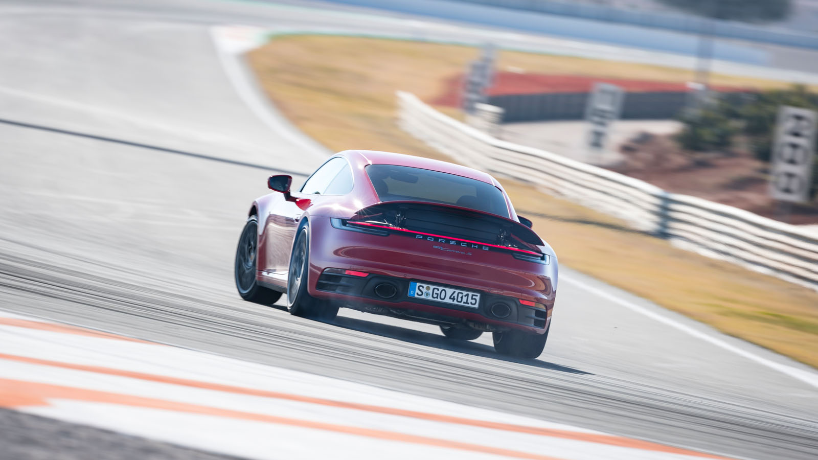 Erste Testfahrt: Auf Tuchfühlung mit dem neuen Porsche 911 992