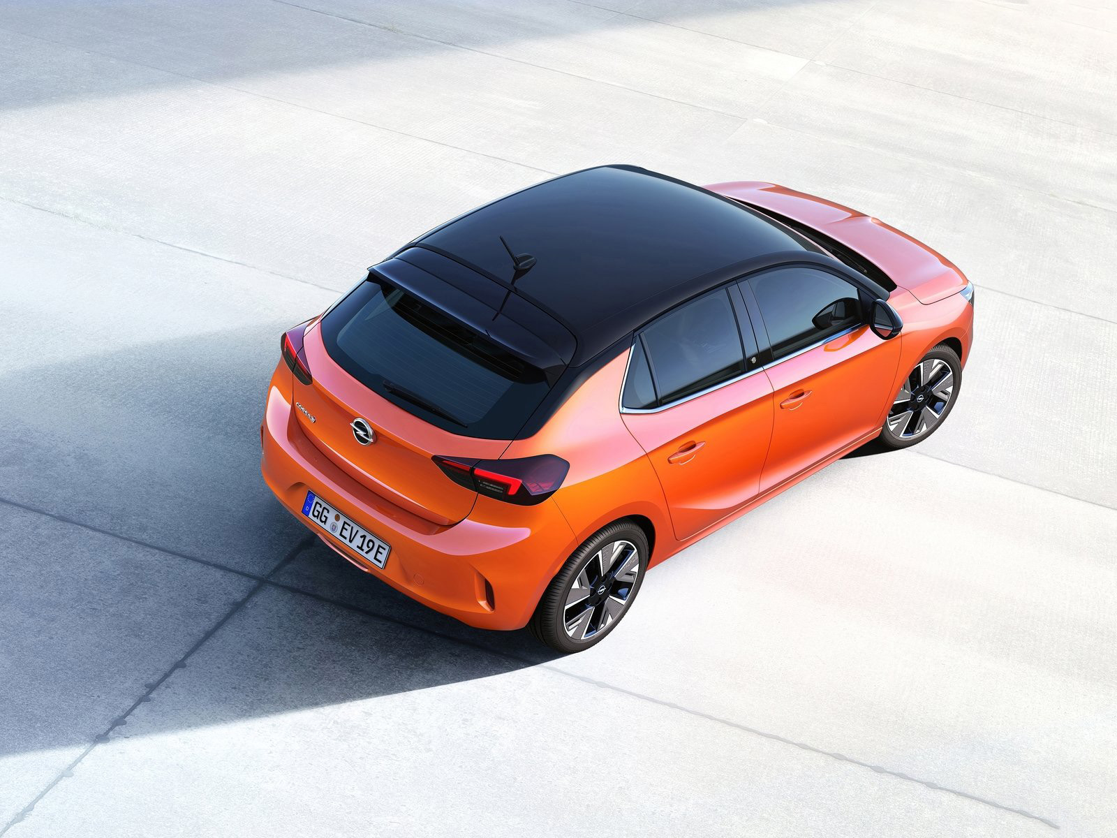 Blitzlicht – der neue Opel Corsa-e