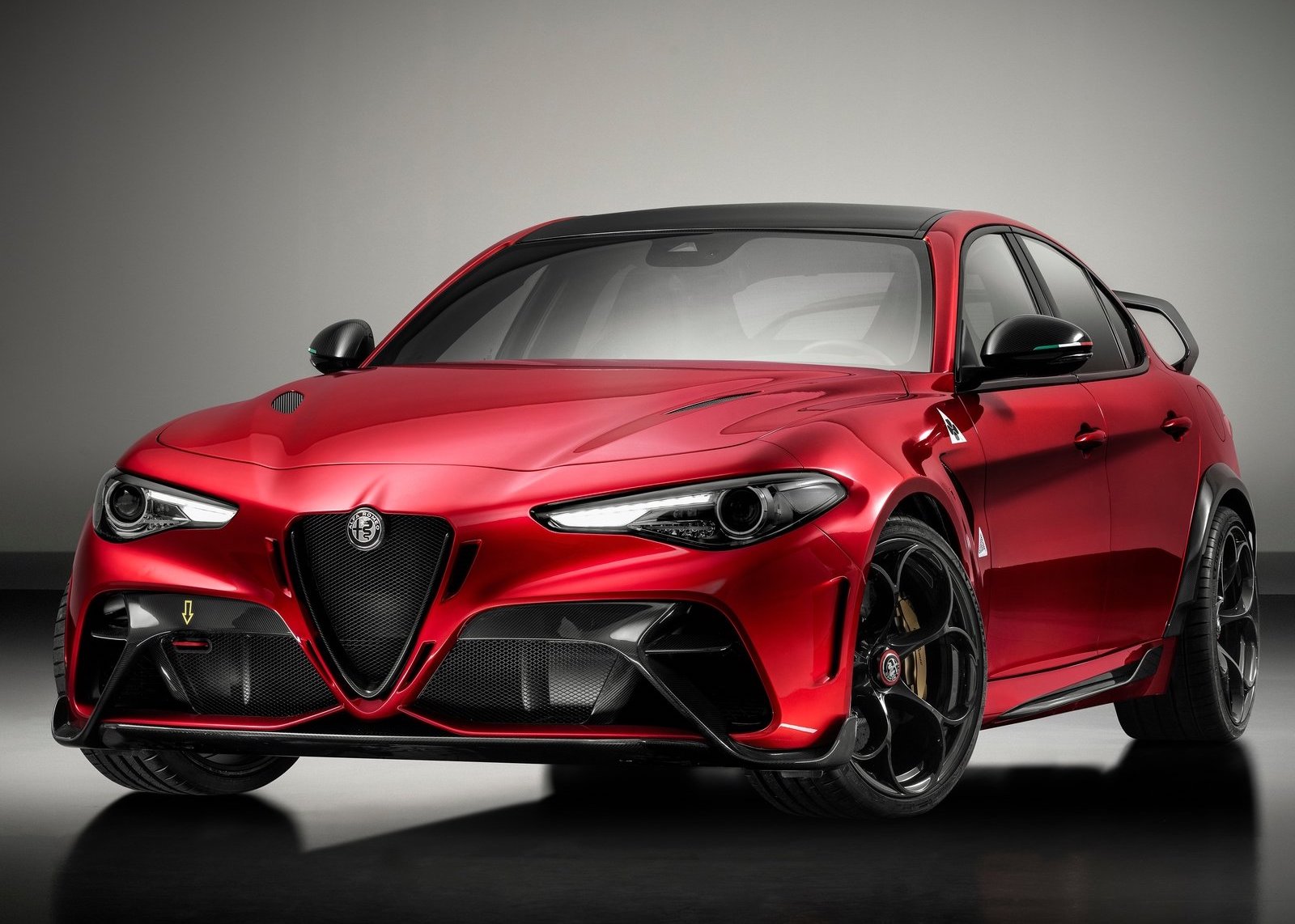 Alfa Romeo Giulia GTA: ein rotes Batmobil