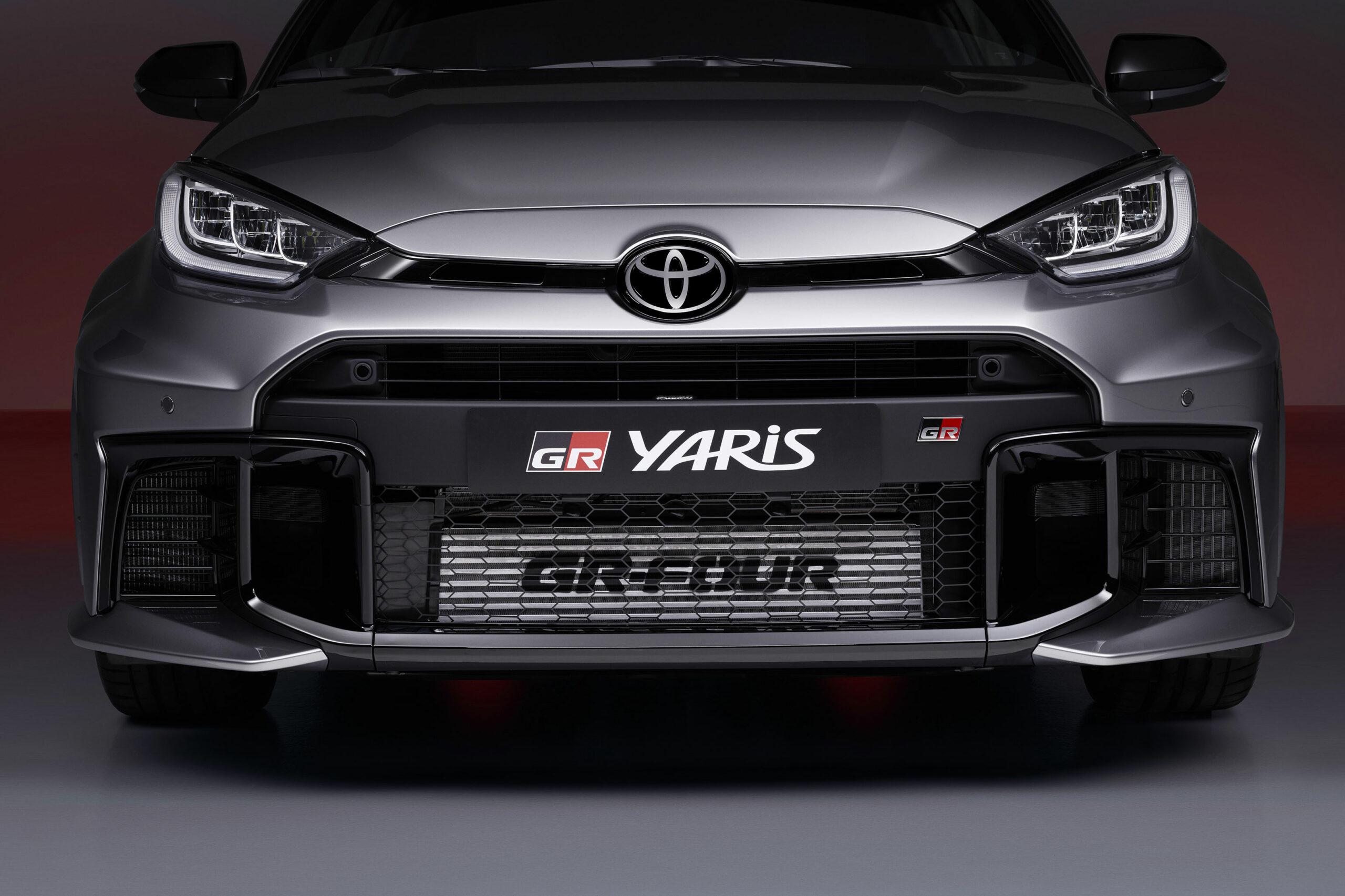 Toyota GR Yaris 2024 mit 280 PS im Duell mit seinem Vorgänger!