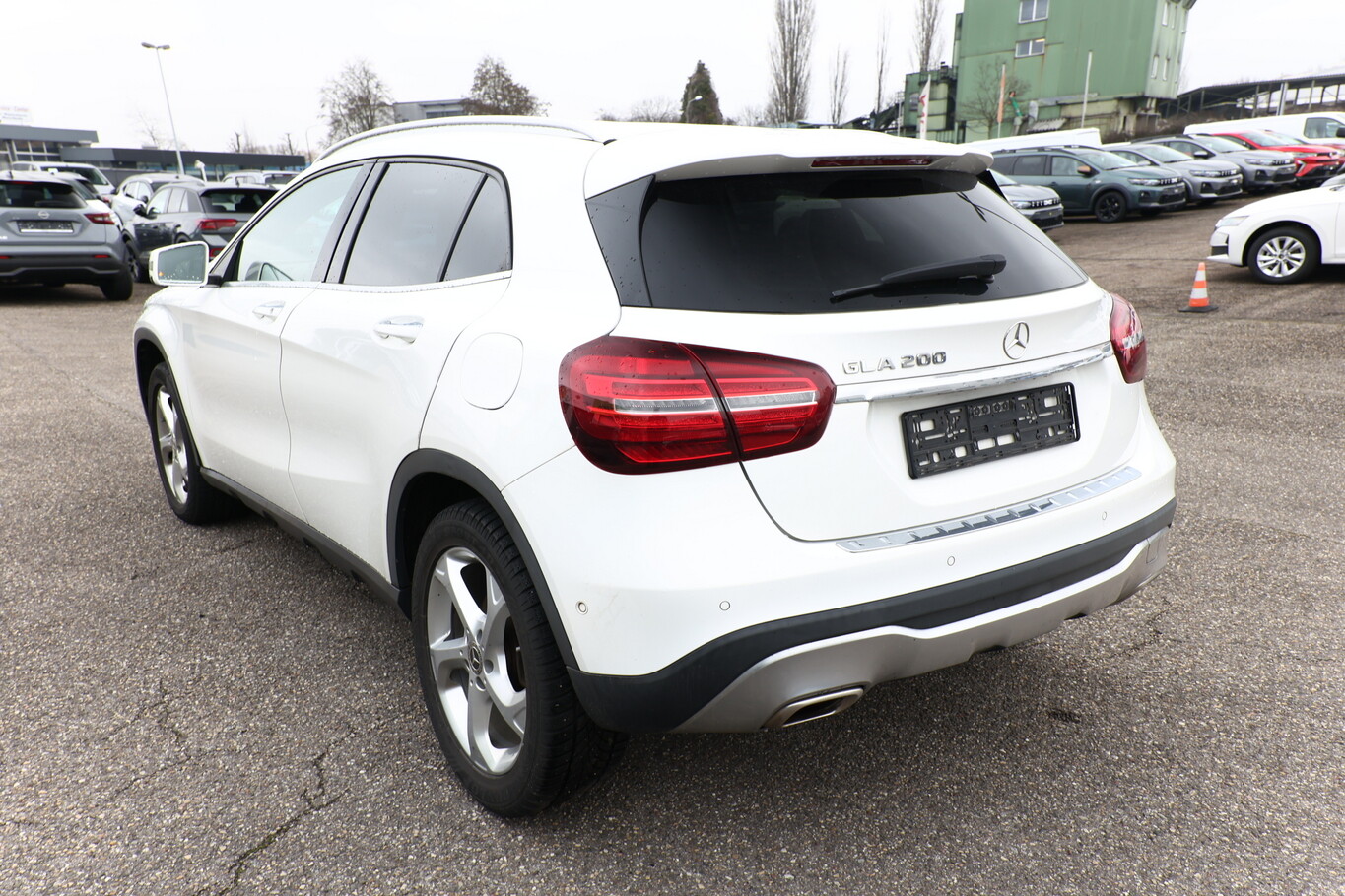 GLA 200 DCT Urban KeyL eHK Nav Kam SHZ PrivG 18Z Gewerbeleasing – Bild 5