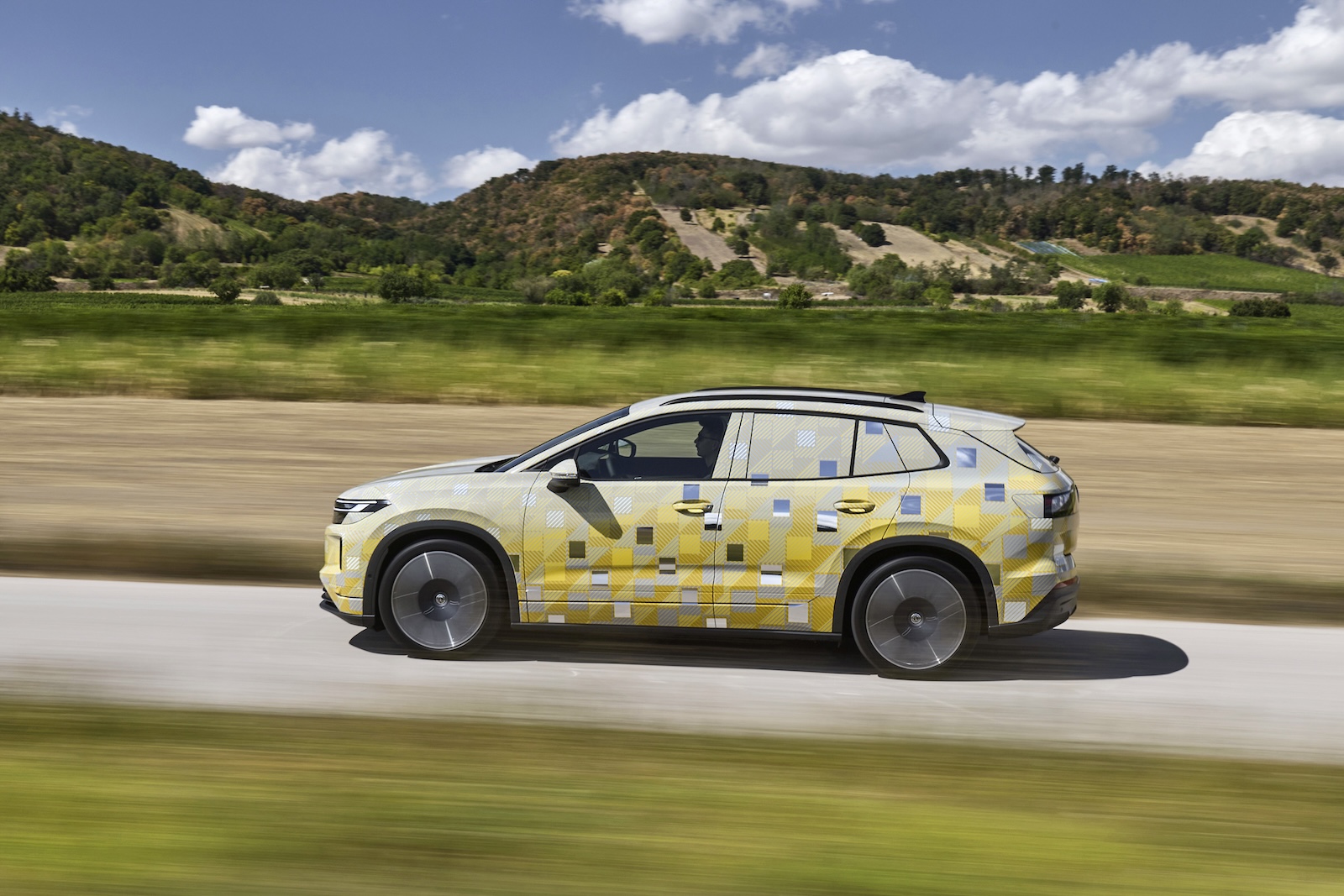 VW ID Tiguan Camouflage 2