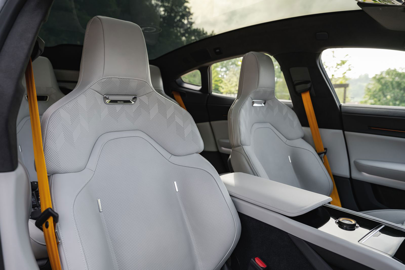Polestar 5 Performance 4