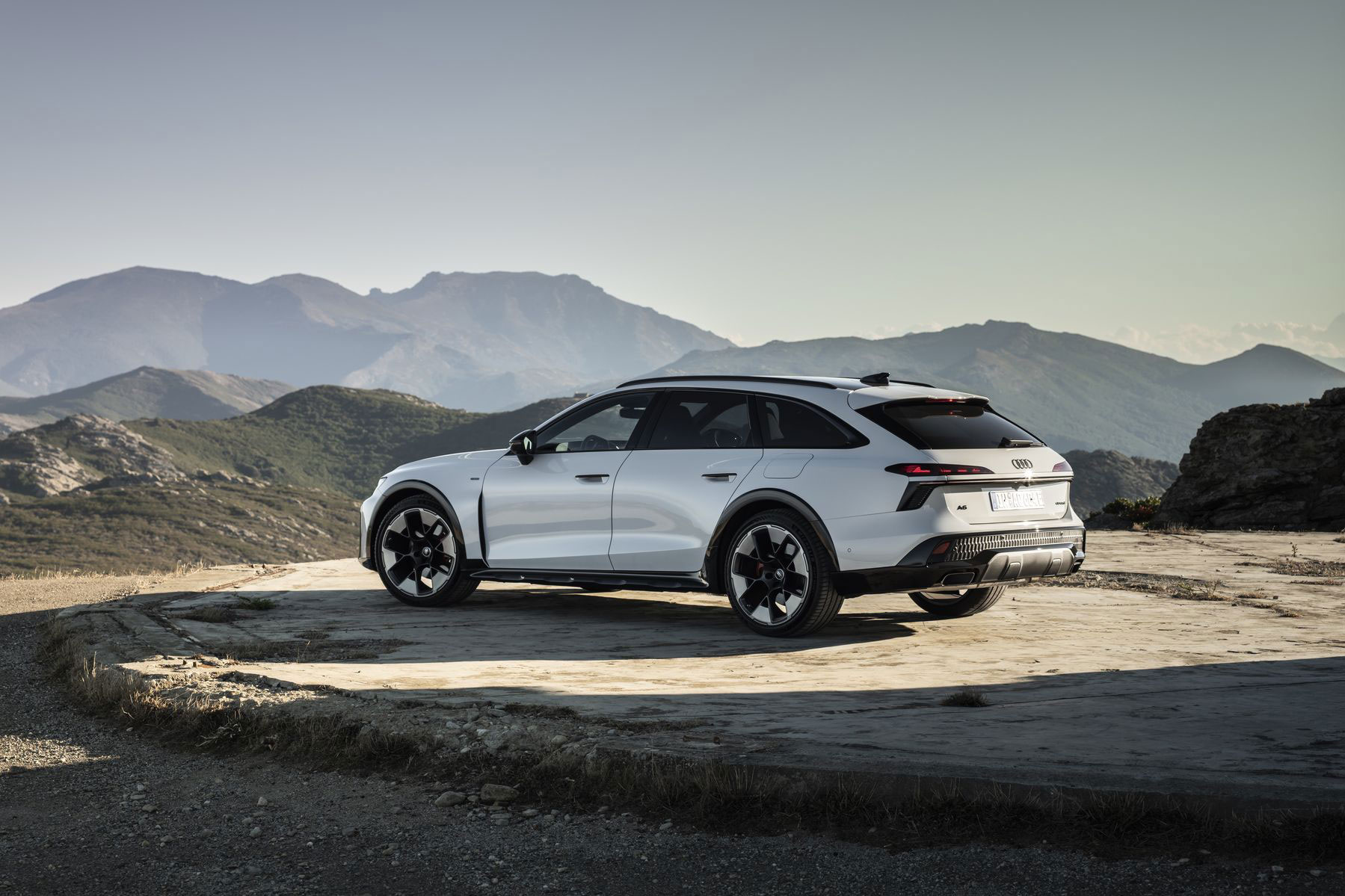 Audi A6 Allroad 2026 (14) Audi A6 Allroad 2026 (14)