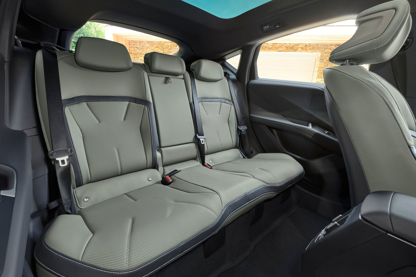 BMW iX4 2026 (7)