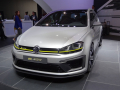 VW Golf R420 steht auf dem Auto Salon Genf 2016